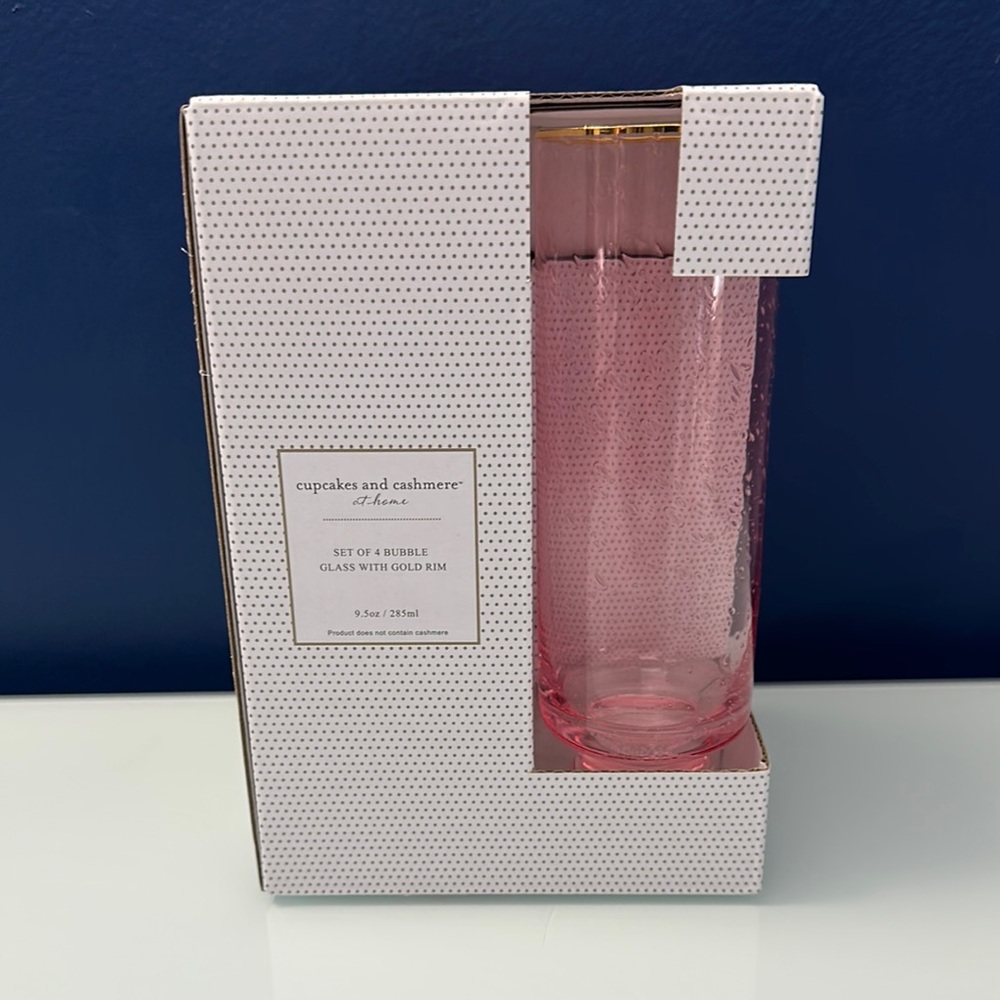 NWT Cupcakes and Cashmere Set of 4 Glasses